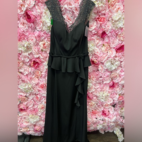 Christina Wu Dresses & Skirts - Christina Wu 17920 size 12 black long dress with lace